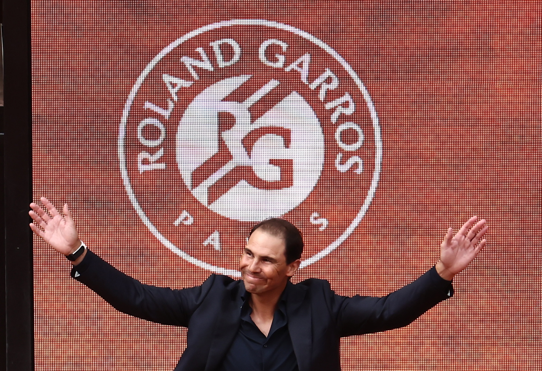 Con Federer, Djokovic y Murray de testigos, Roland Garros rindió homenaje a Nadal