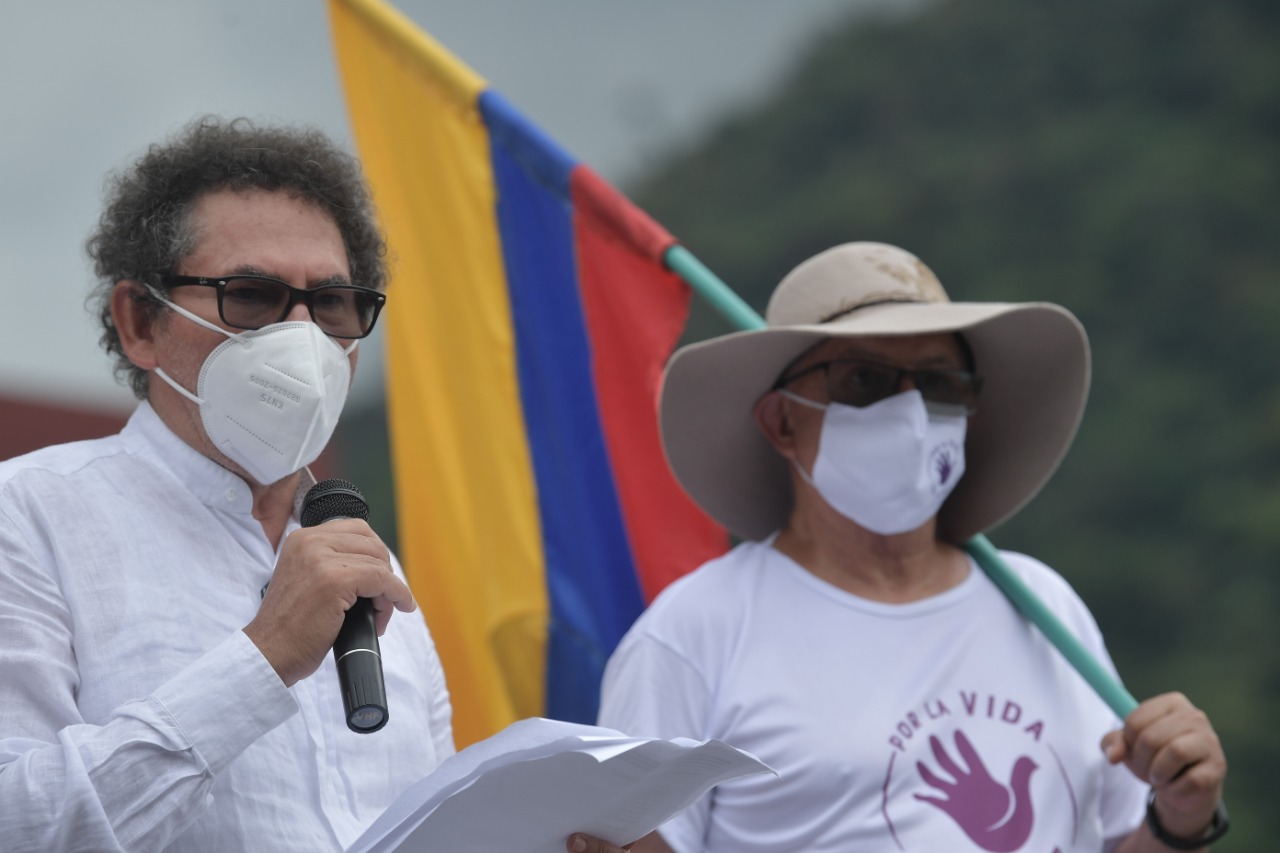 "Hemos solicitado el perdón a las víctimas de las pescas milagrosas, con el corazón abierto a la paz, a la reconciliación hemos aceptado nuestra responsabilidad": Pastor Alape Lascarro, excomandante de las Farc.