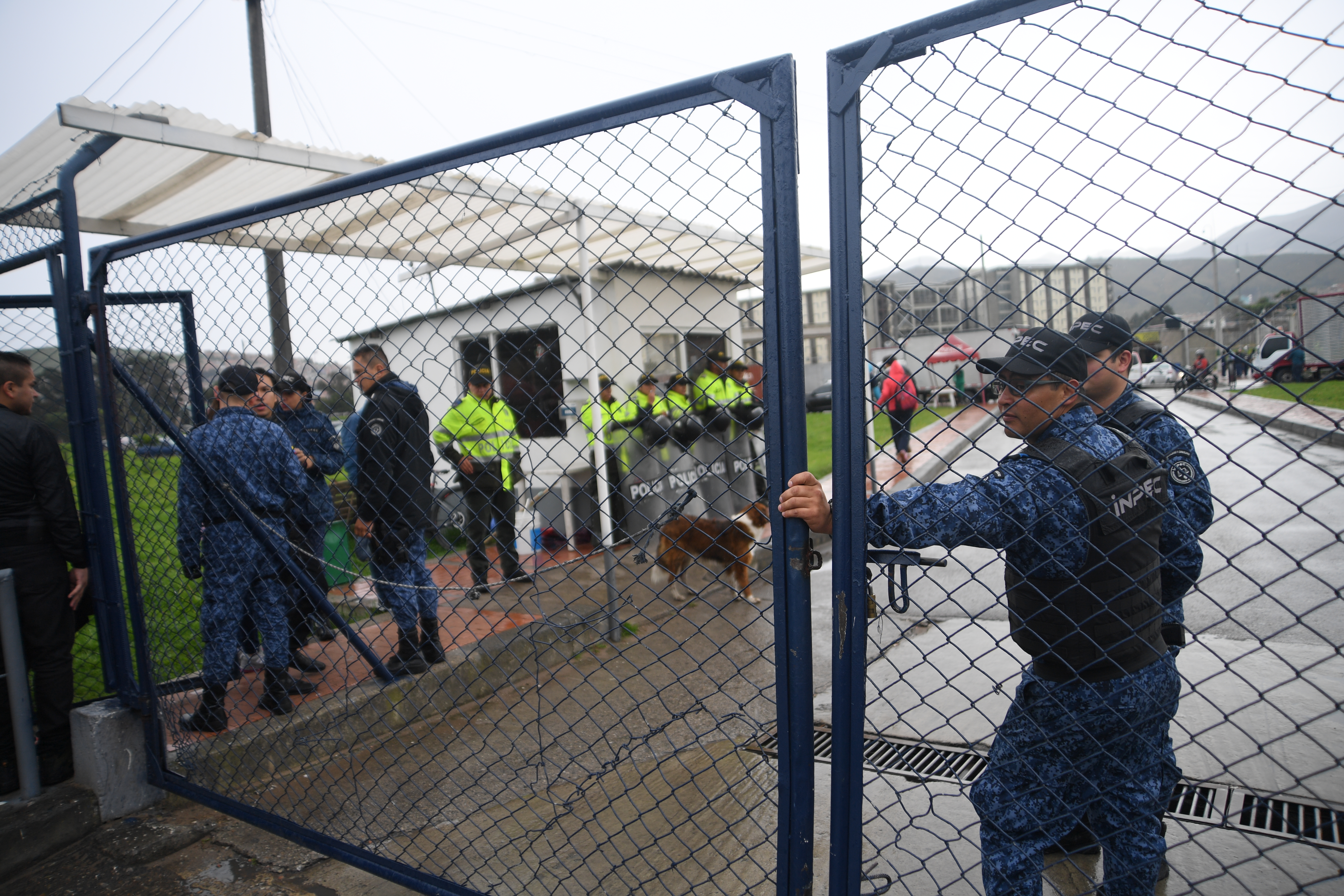 Inpec traslada a 11 presos de la cárcel La Picota: a cinco les hallaron licor en la celda