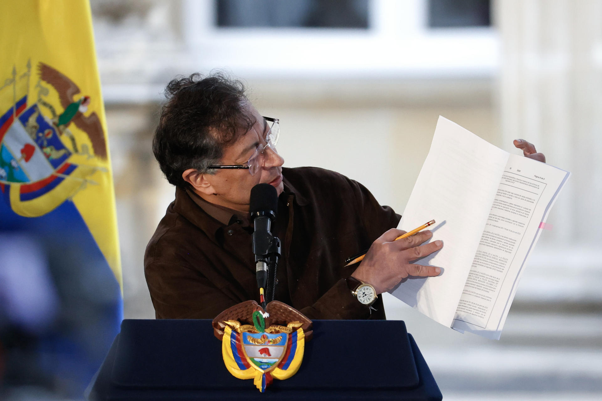 Ya hay vía para desclasificación de archivos del DAS: esto dice decreto firmado por Petro