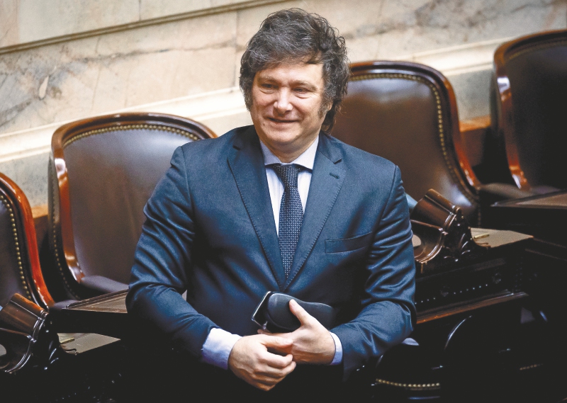 Milei amplió prohibición del lenguaje inclusivo a toda la administración nacional