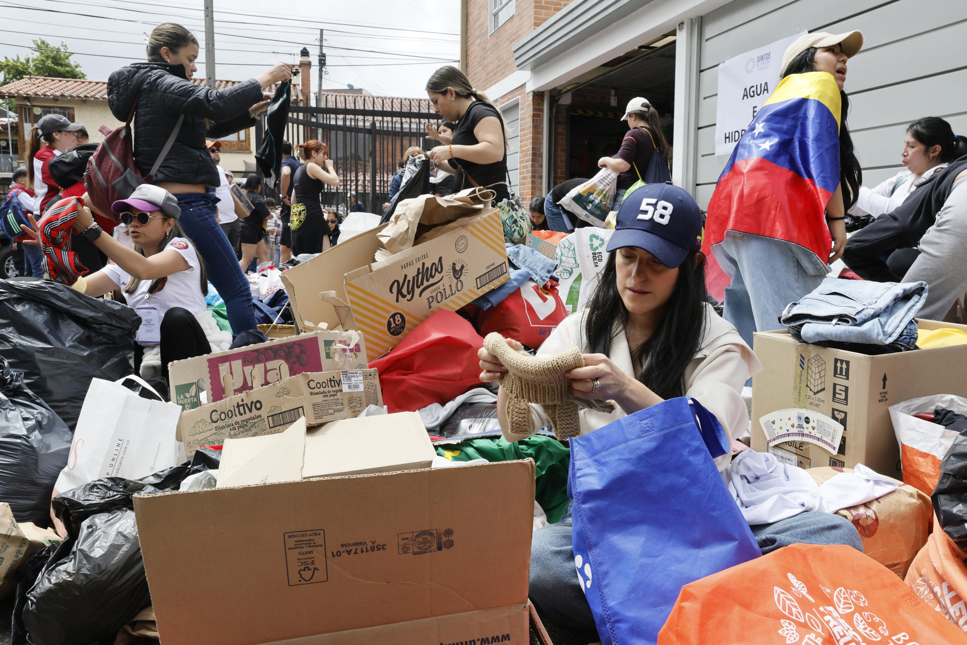 Donaciones recolectadas en Bogotá para animales damnificados ya se distribuyen en Venezuela