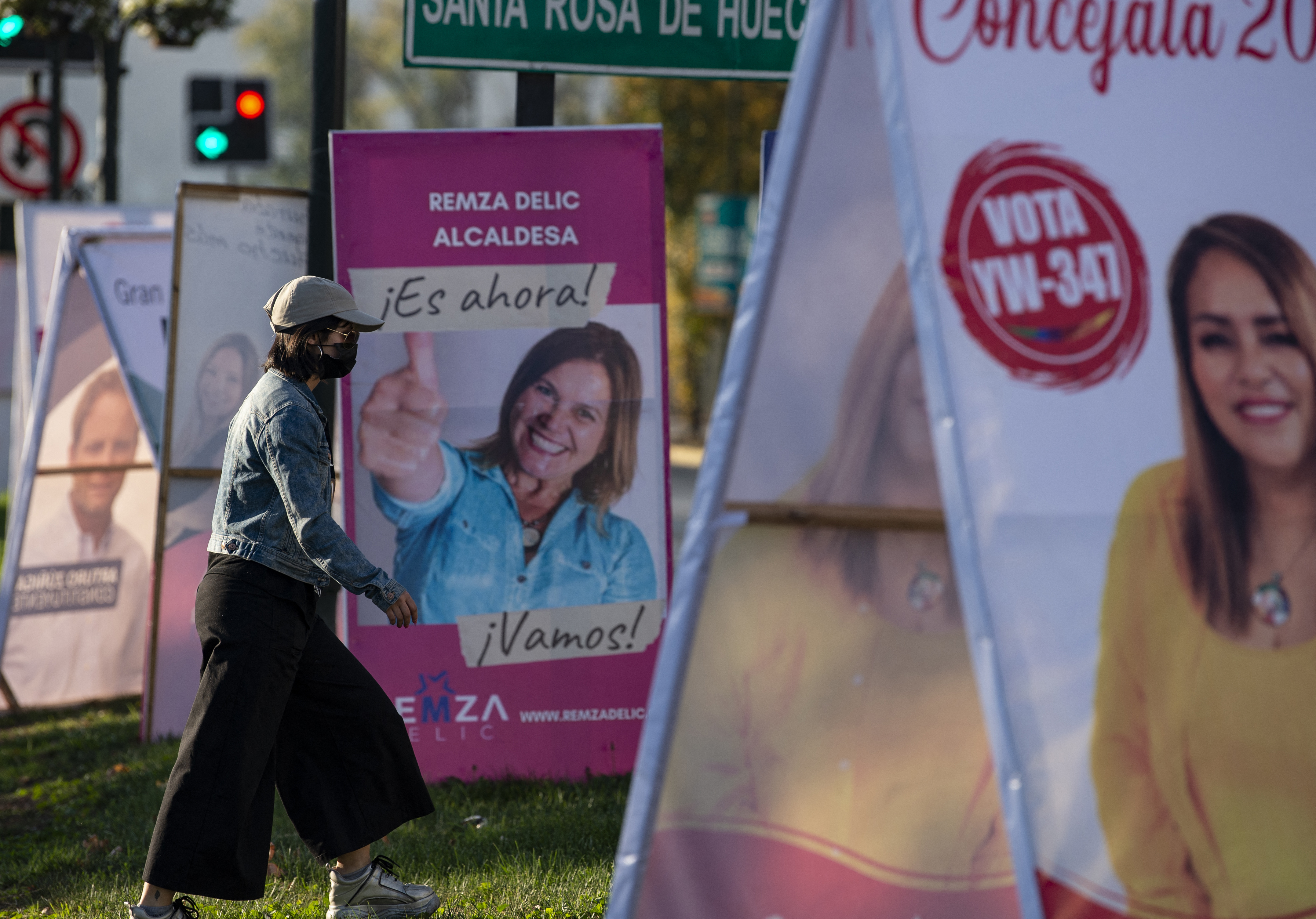 Chile comienza el conteo de votos en históricos comicios constituyentes