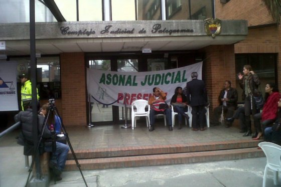 Congreso pide que no se paguen salarios a quienes continúen en paro judicial