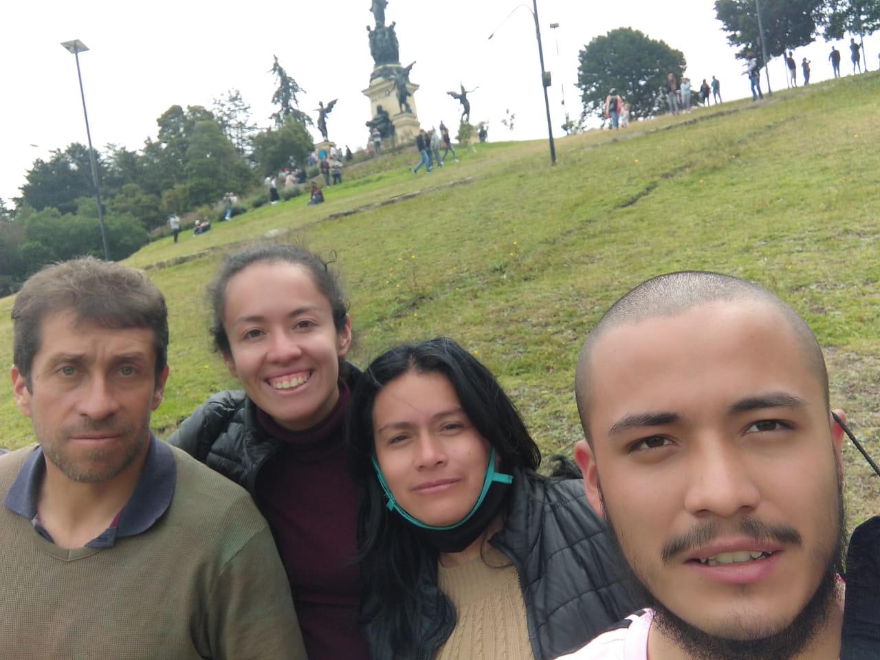 Su familia protege el medio ambiente transformando residuos de las curtiembres