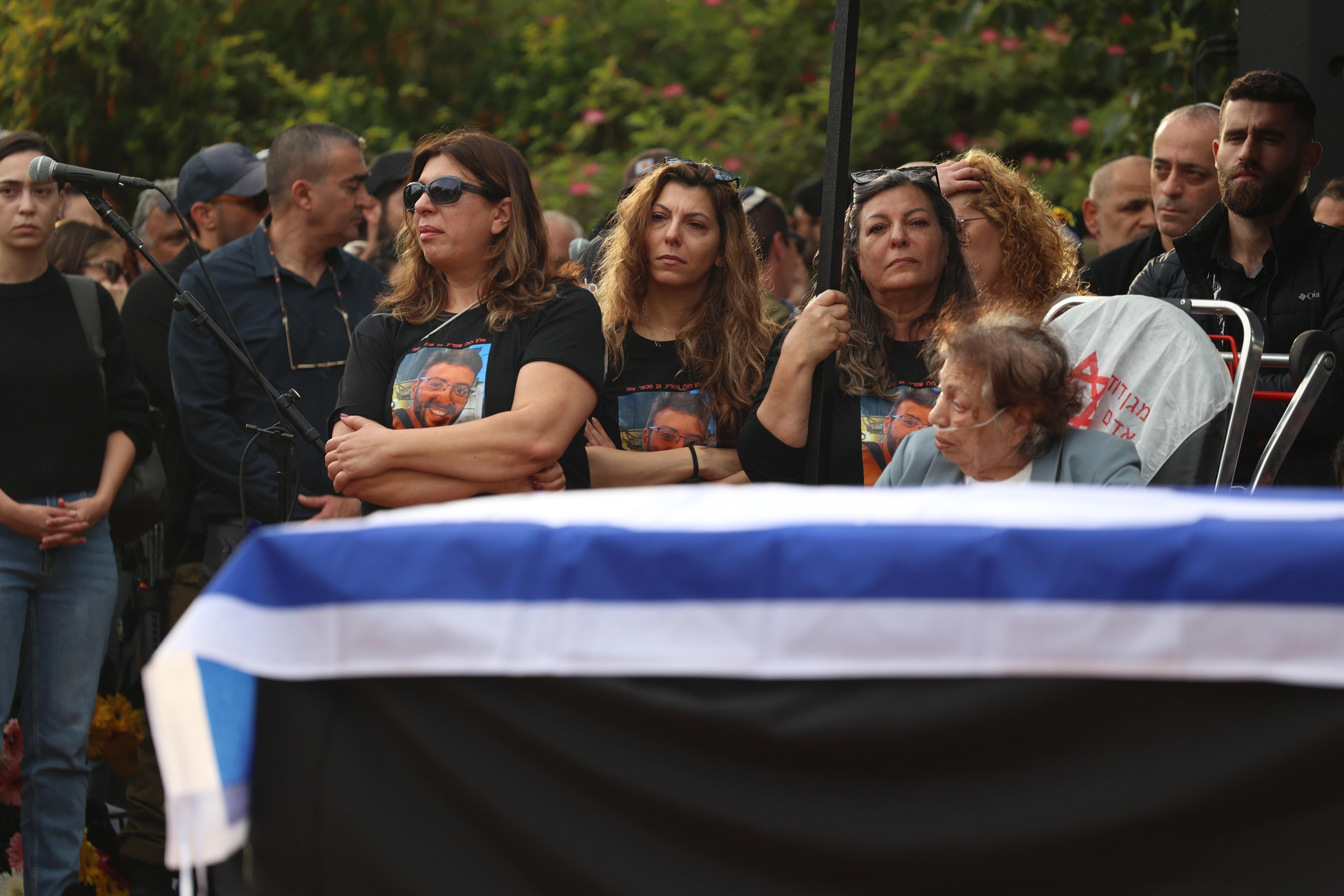 Los tres rehenes israelíes asesinados por error en Gaza intentaron pedir ayuda