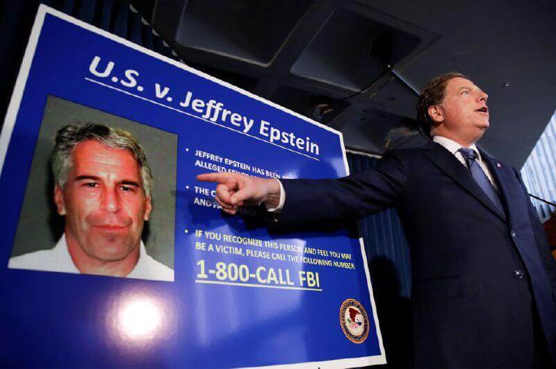 Millonario amigo de Clinton y Trump habría pagado 350.000 dólares para silenciar testigos