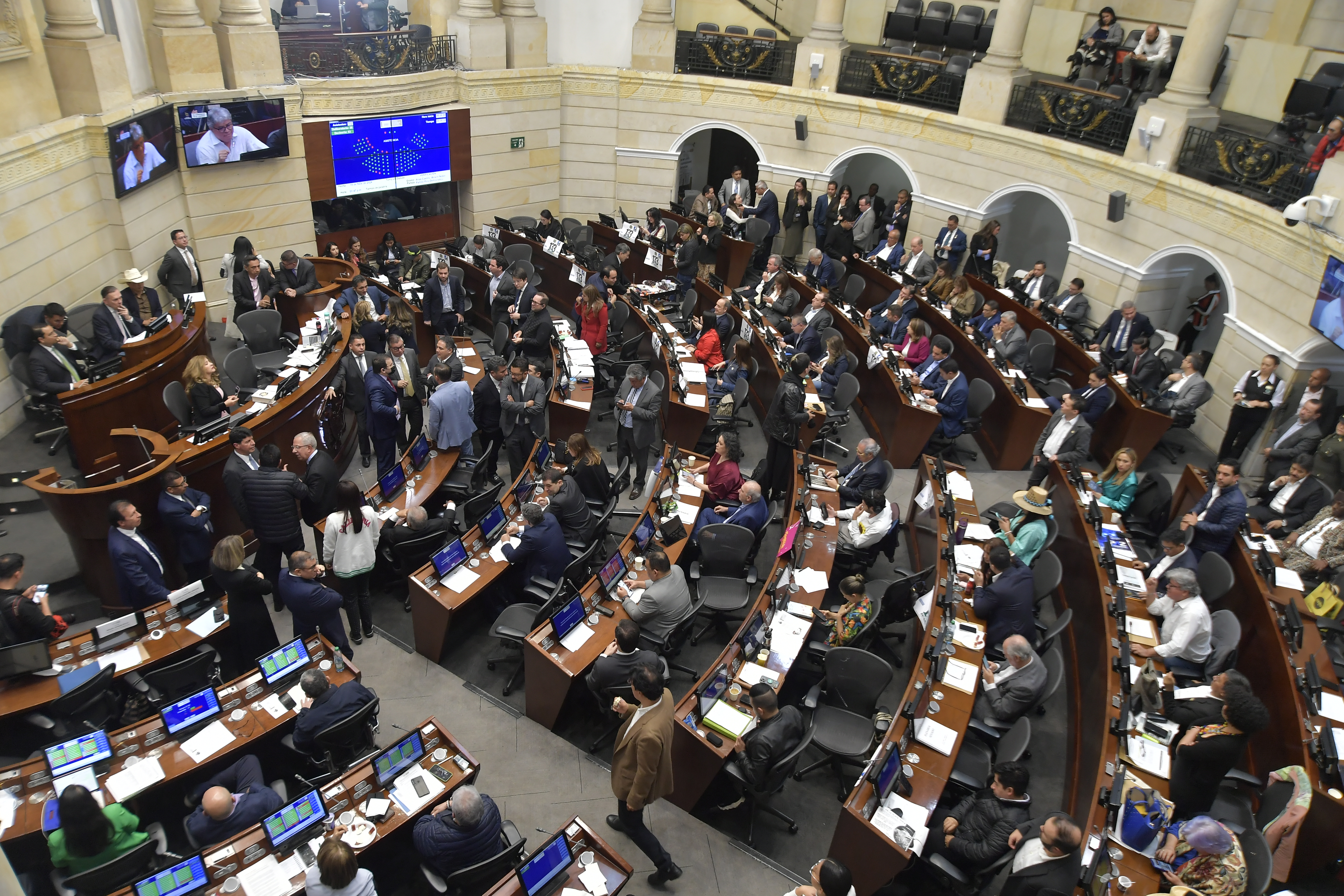 CNE entregará credenciales para el nuevo Senado, pero sigue la disputa por curules en Cámara