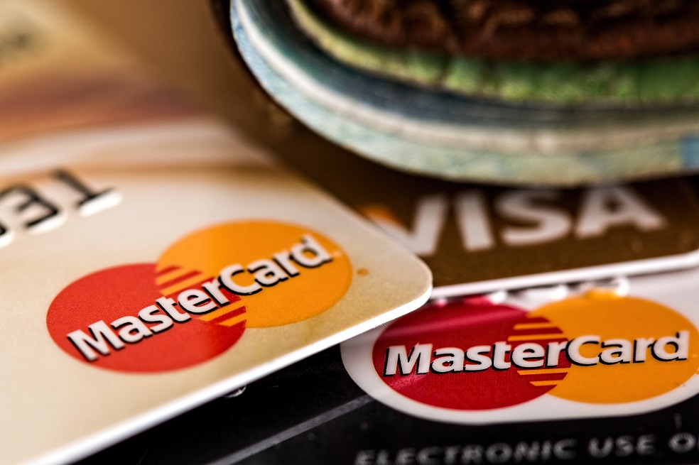 Leve disminución en interés bancario corriente y usura para mayo