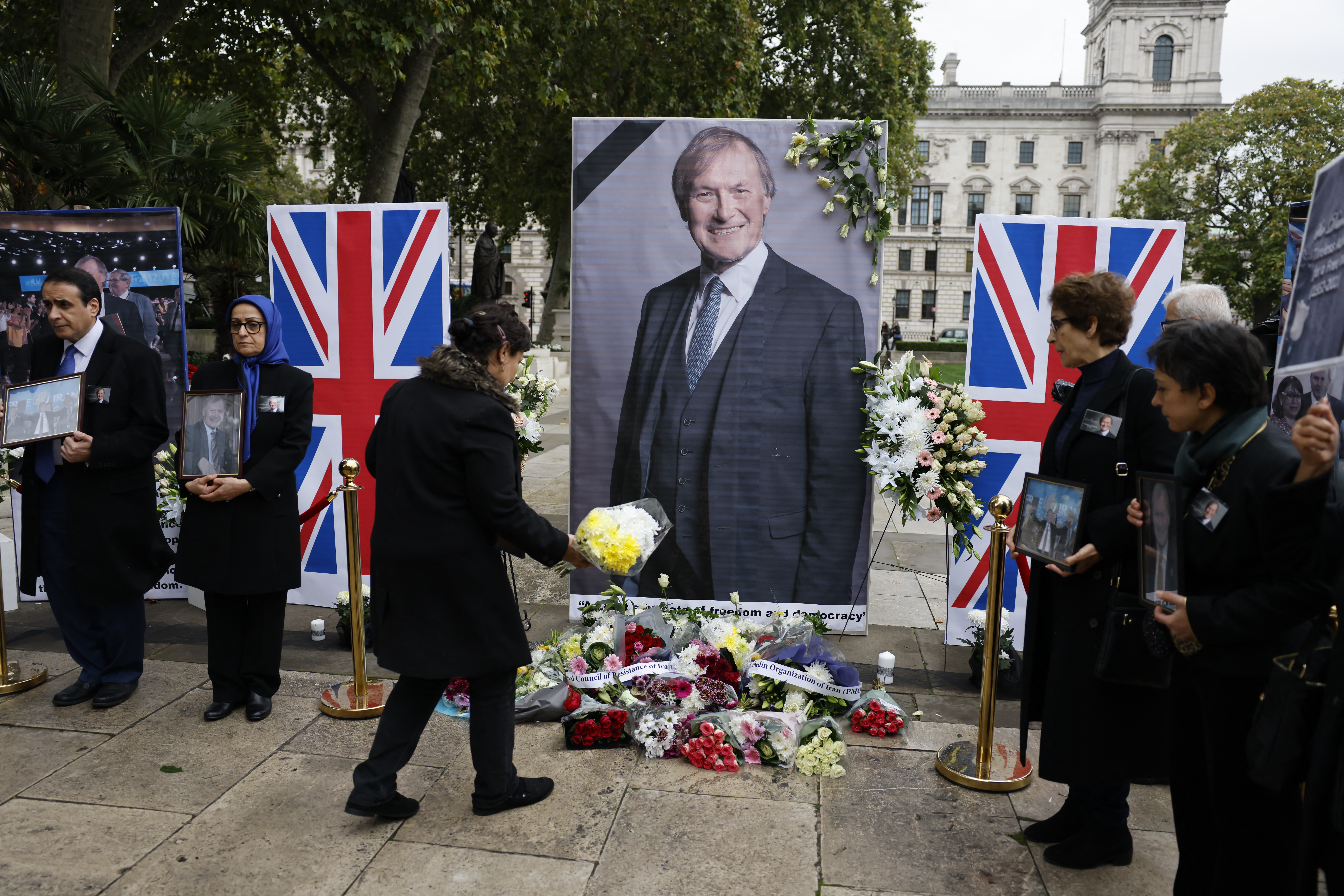 Sospechoso de apuñalar y asesinar a diputado británico se declara no culpable