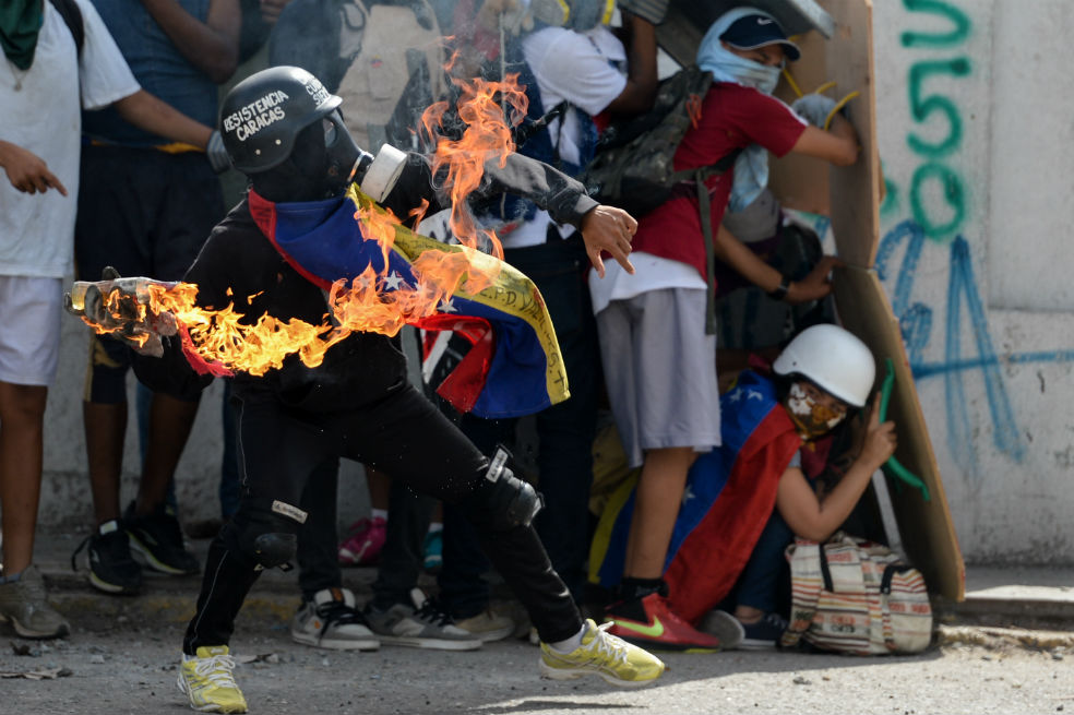 Venezuela: 100 días de protesta y con López excarcelado