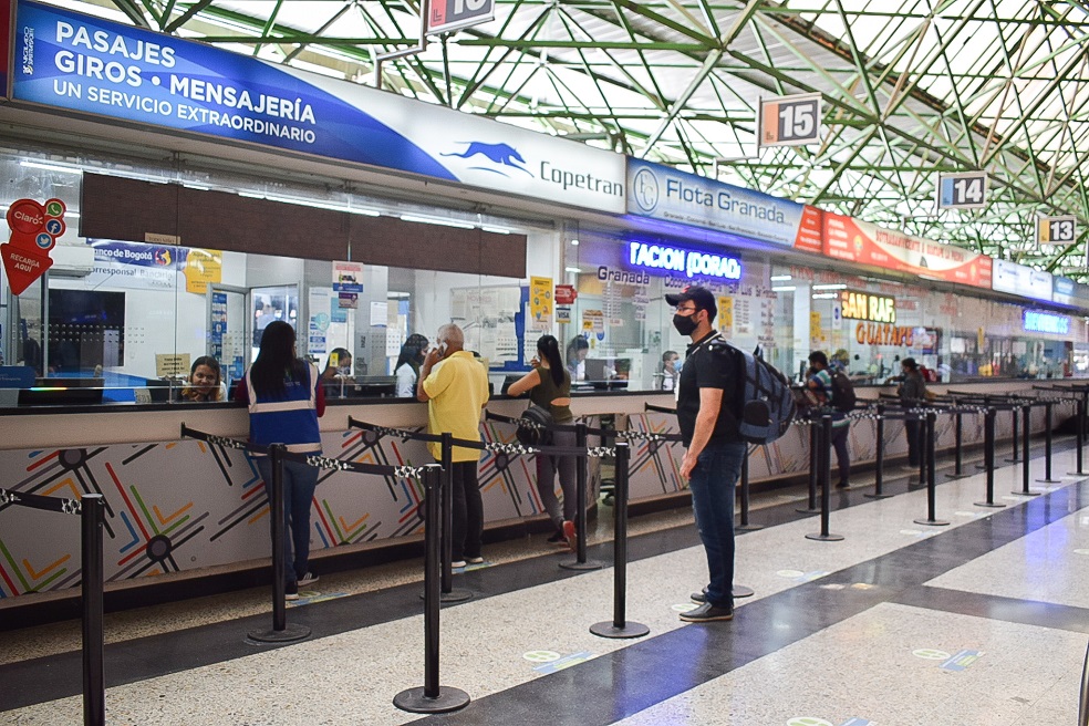 Terminales de transporte aumentan medidas de bioseguridad en Medellín