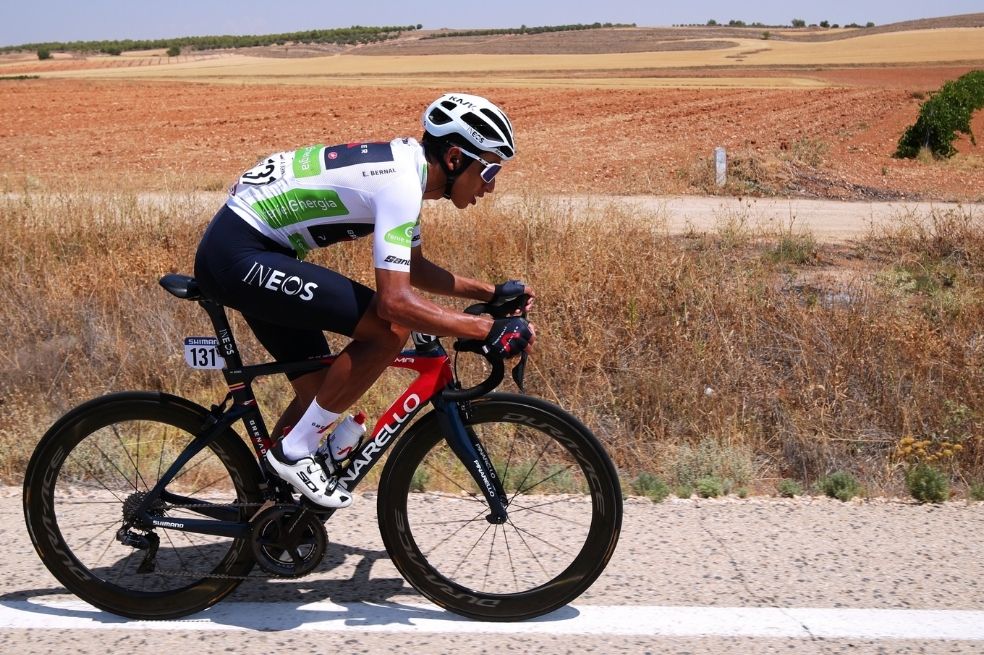 A pesar de perder tiempo con Roglic, Egan Bernal terminó “contento” la etapa seis