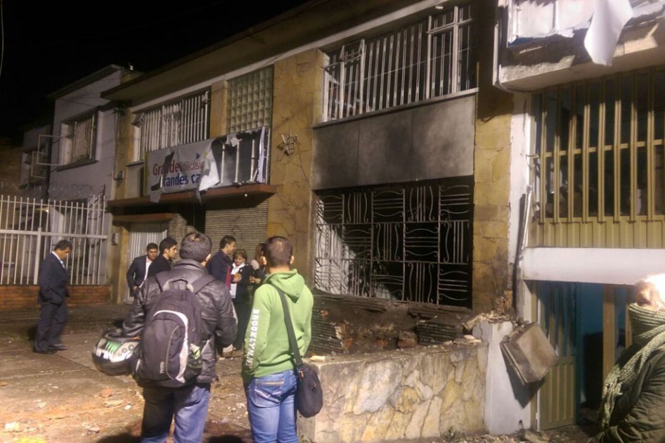 Artefacto explosivo que detonó frente a sede de Opción Ciudadana era de bajo poder