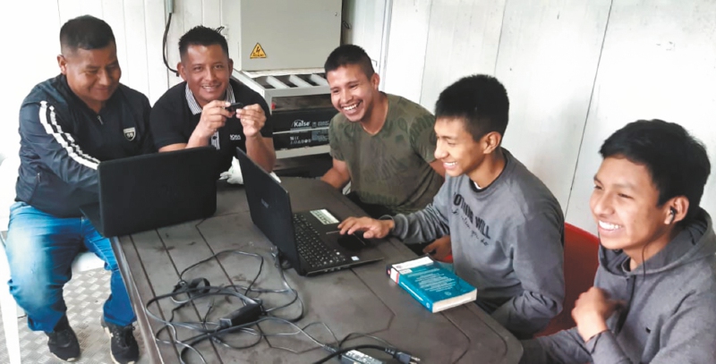 Indígenas y excombatientes se unen para llevar internet al Cauca