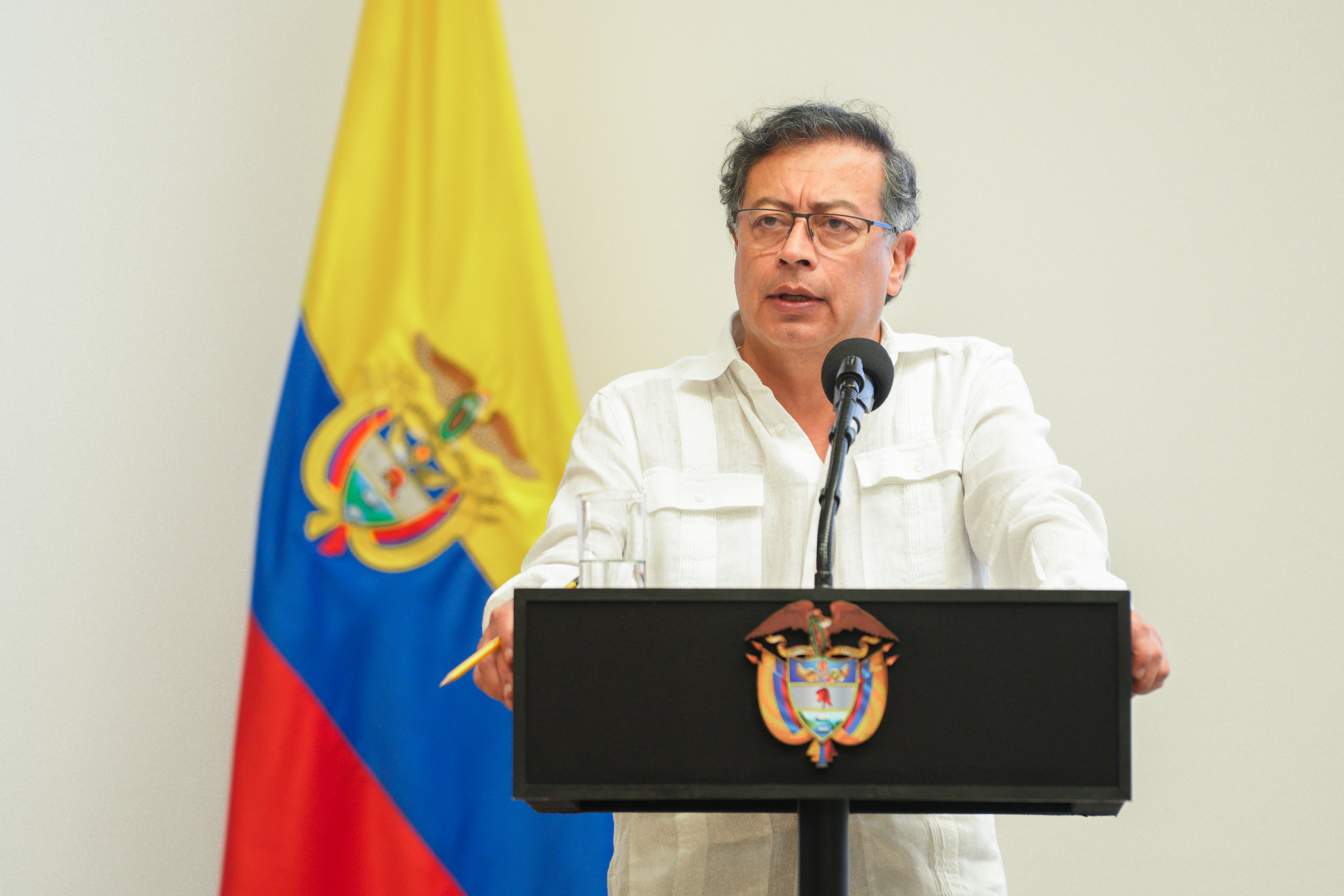 Petro dijo sentirse “encerrado” en un Estado de corrupción y reiteró llamado a la consulta