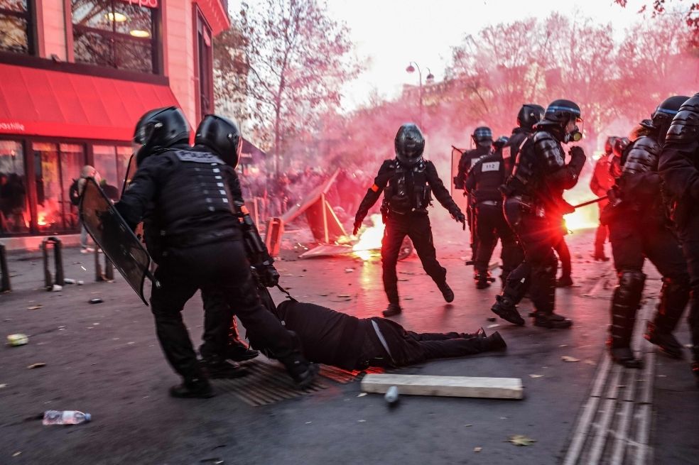 Preocupación en Francia por nuevos límites para grabar a la policía