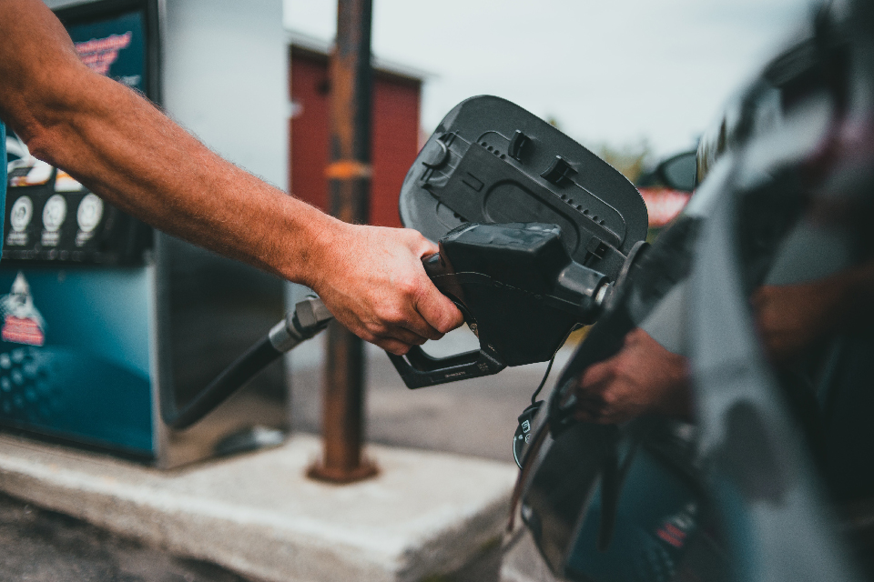 Gasolina o diésel: ¿cuál es el mejor combustible para su carro?