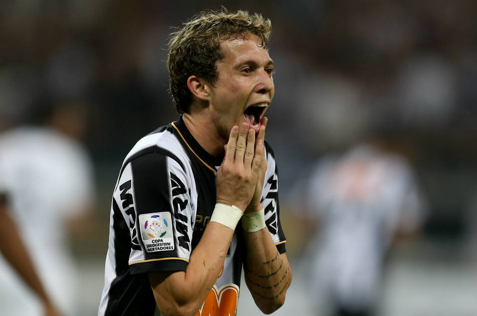 Bernard es deseado en tres equipos europeos