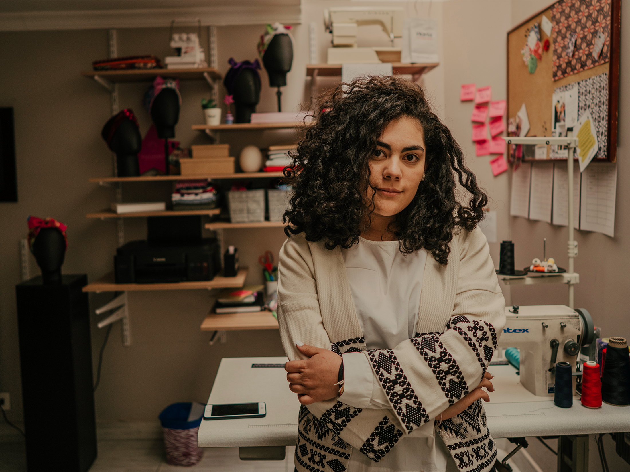 Ella creó una marca de moda que se convierte en la voz de las mujeres en Colombia