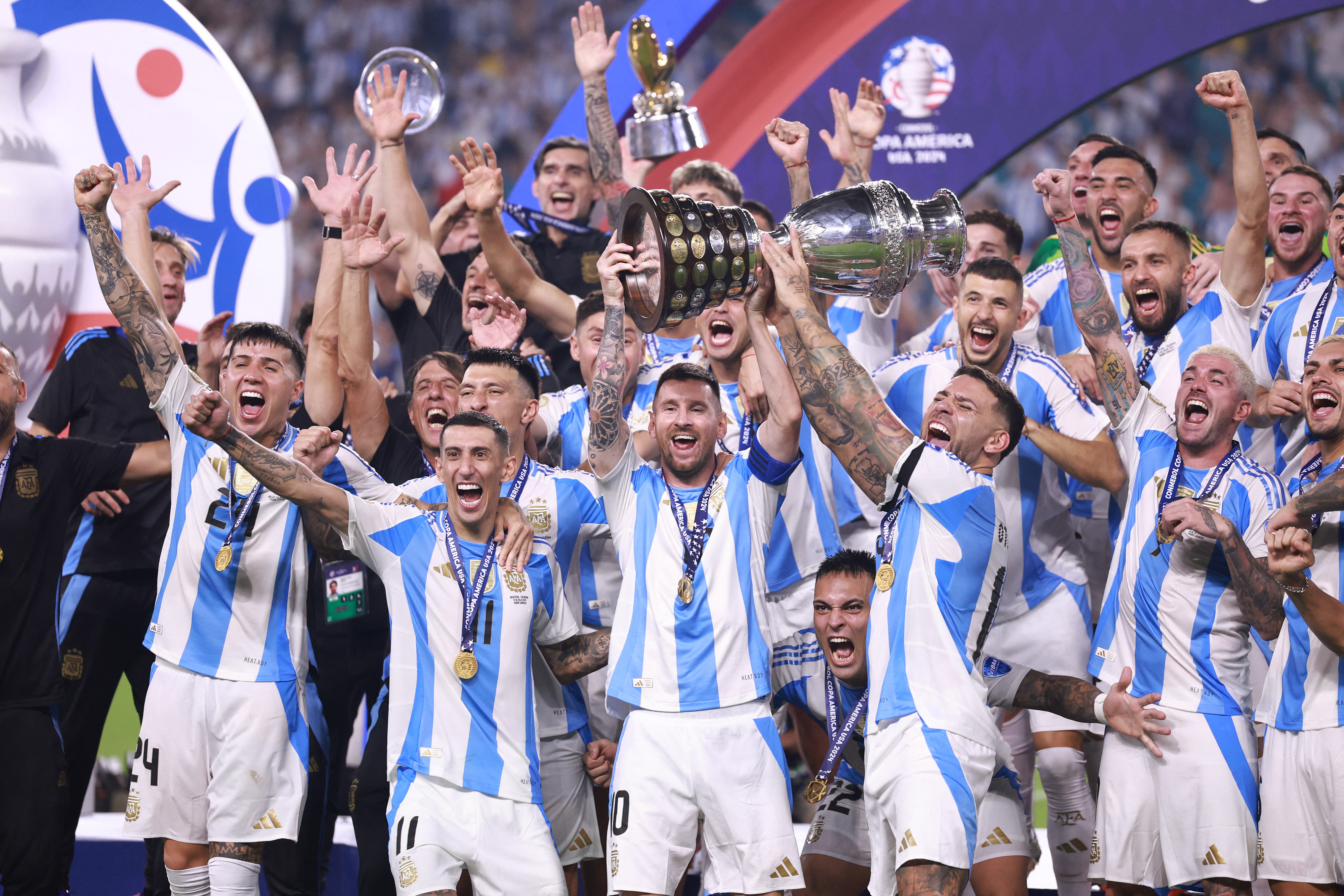 La ‘Triple Corona’ de Argentina: campeón mundial y bicampeón continental