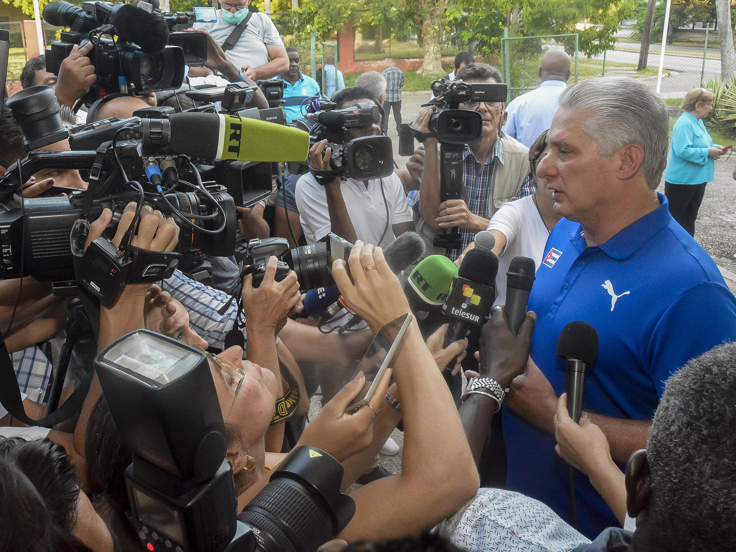 Cuba avanza al ritmo de la dictadura