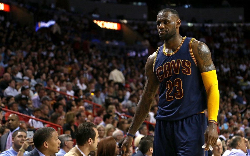 LeBron James puso en venta su mansión en Miami