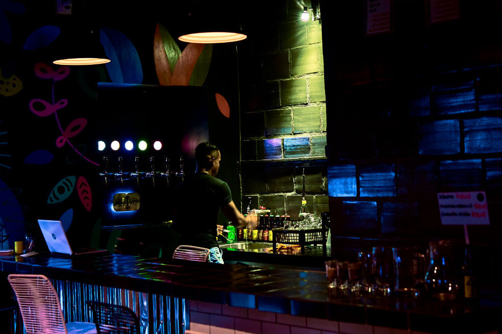 Cervecería Local, un bar diseñado para los amantes de la bebida espumosa y artesanal