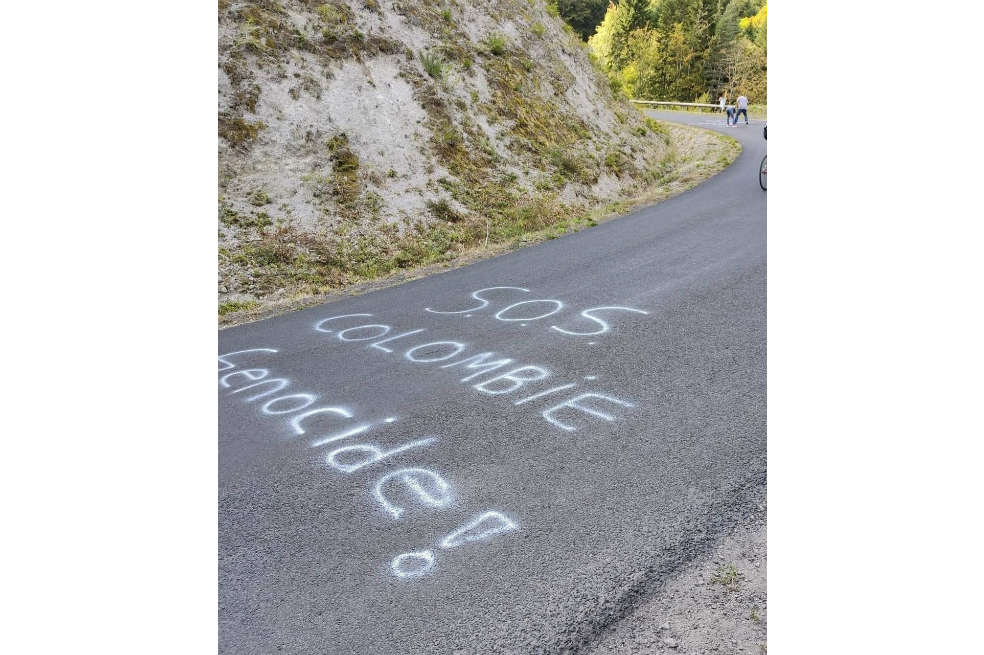 “S.O.S Colombia”: el mensaje que se vio en el Tour de Francia 2020