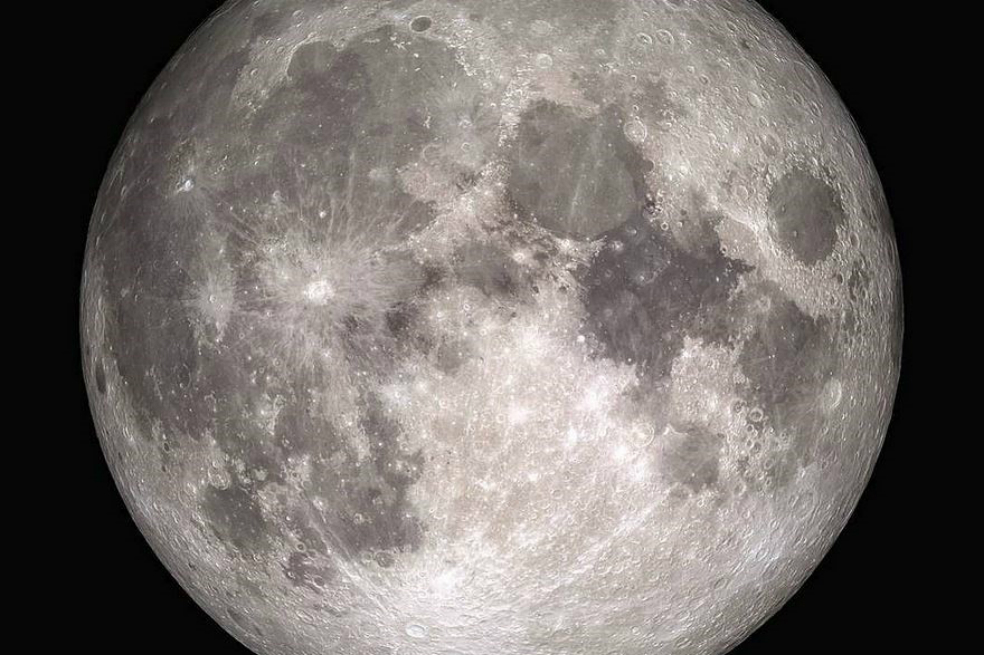 China lanza la primera nave para explorar la cara oculta de la Luna