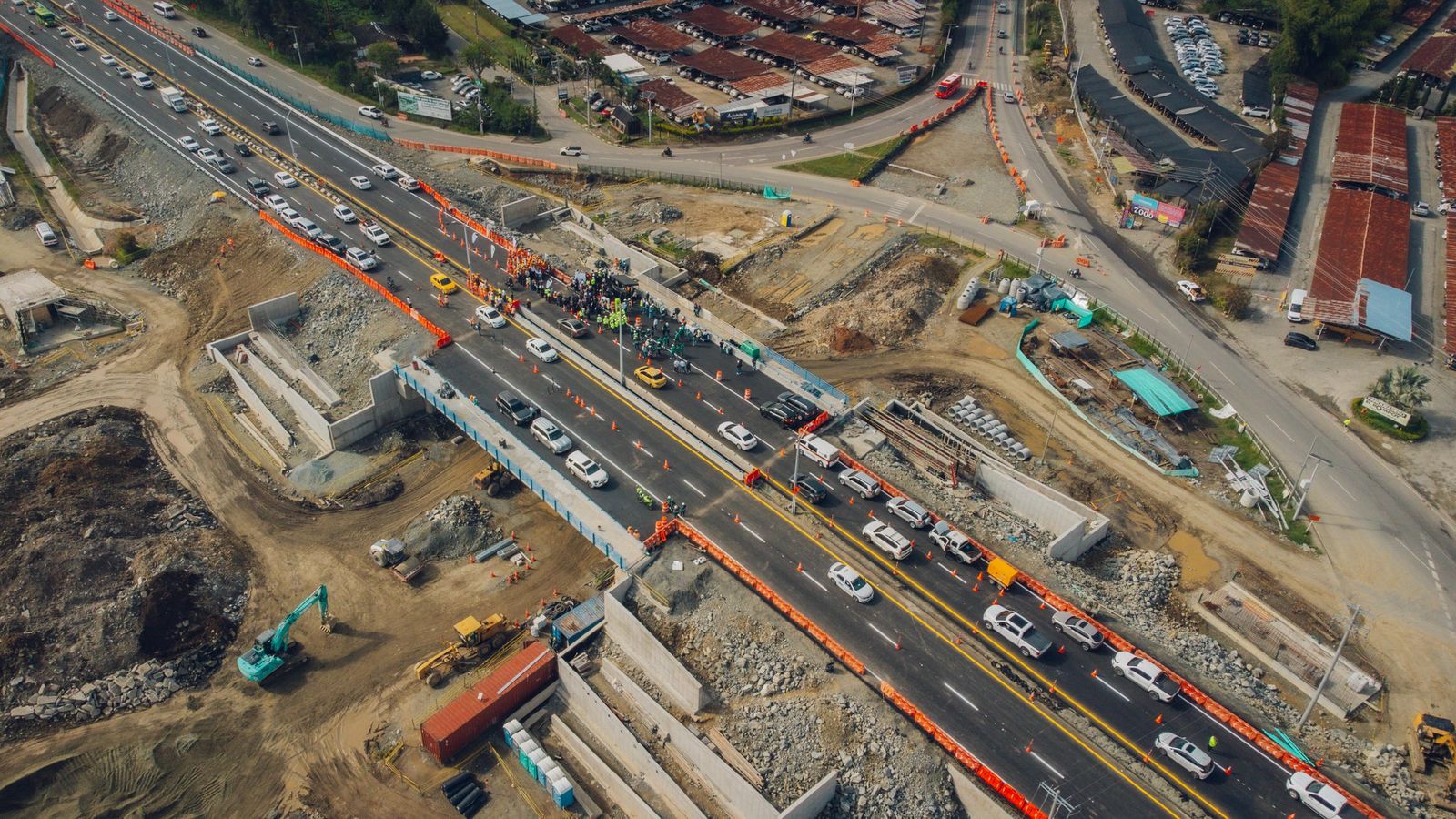 Habilitaron puente del intercambio vial del Aeropuerto José María Córdova