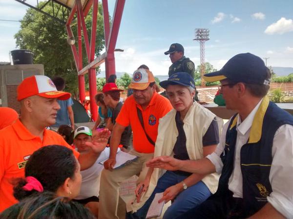 Procuraduría denuncia presencia de "falsos damnificados" en crisis fronteriza