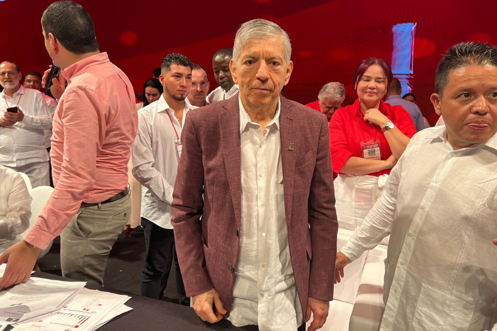 “Estamos trabajando para que Colombia recupere su rumbo”: César Gaviria