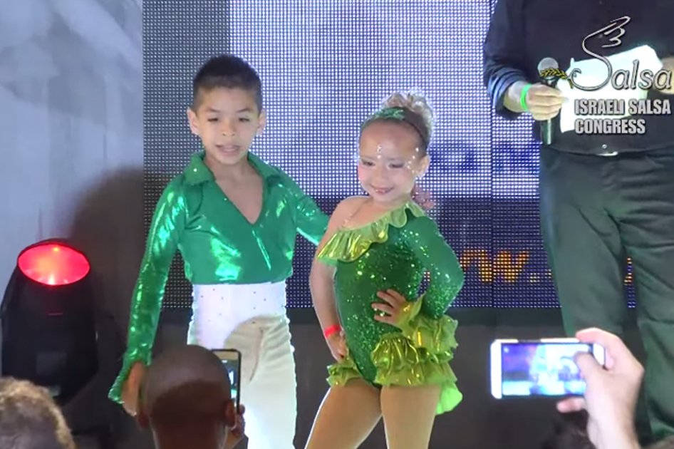 Pequeños reyes de la salsa