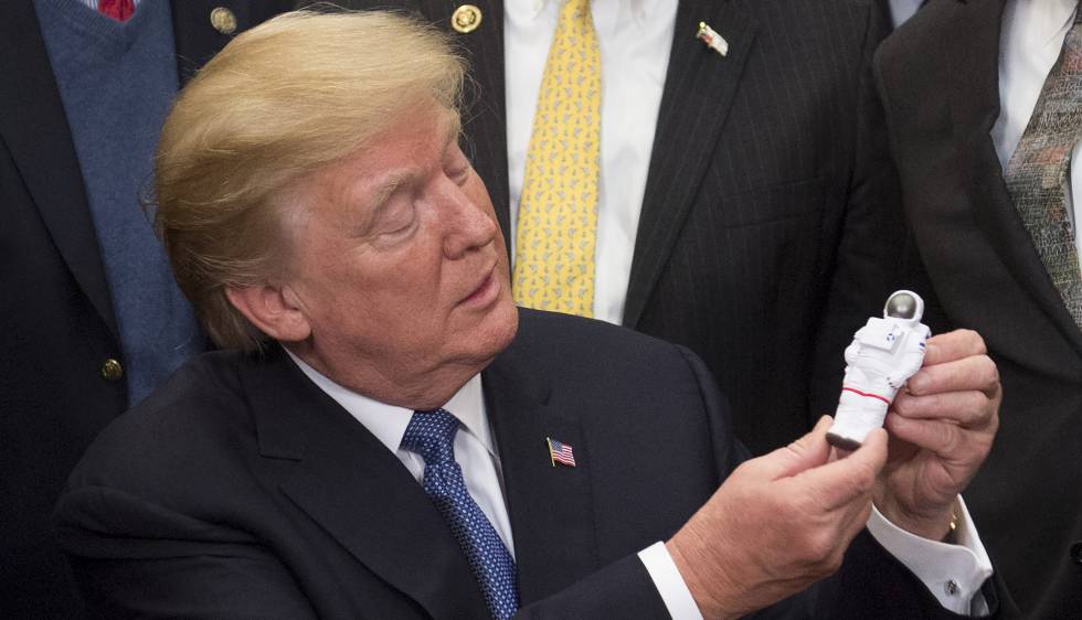 Trump emite una orden para crear un Comando Espacial