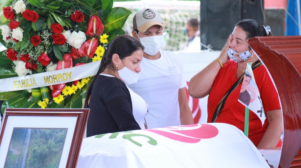 “Todas las muertes de excombatientes han sido lamentables, pero este es uno de los golpes más duros que hemos recibido en el proceso de reincorporación. Estamos hablando de que se está asesinando al líder político de un departamento, al responsable de la reincorporación en ese departamento y al dirigente de un espacio territorial”. Así resumió el impacto del asesinato de este excombatiente Federico Montes, líder de la FARC en el Caquetá, quien conoció a Juan de Jesús Monroy en la guardia de Manuel Marulanda Vélez.