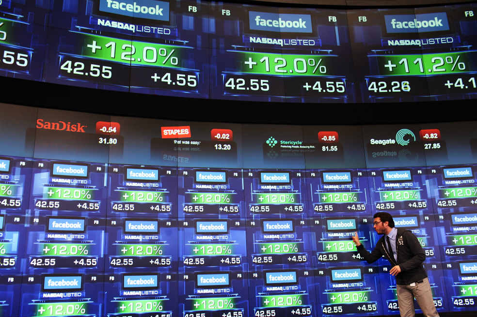 Mercado dio ‘me gusta’  a títulos de Facebook