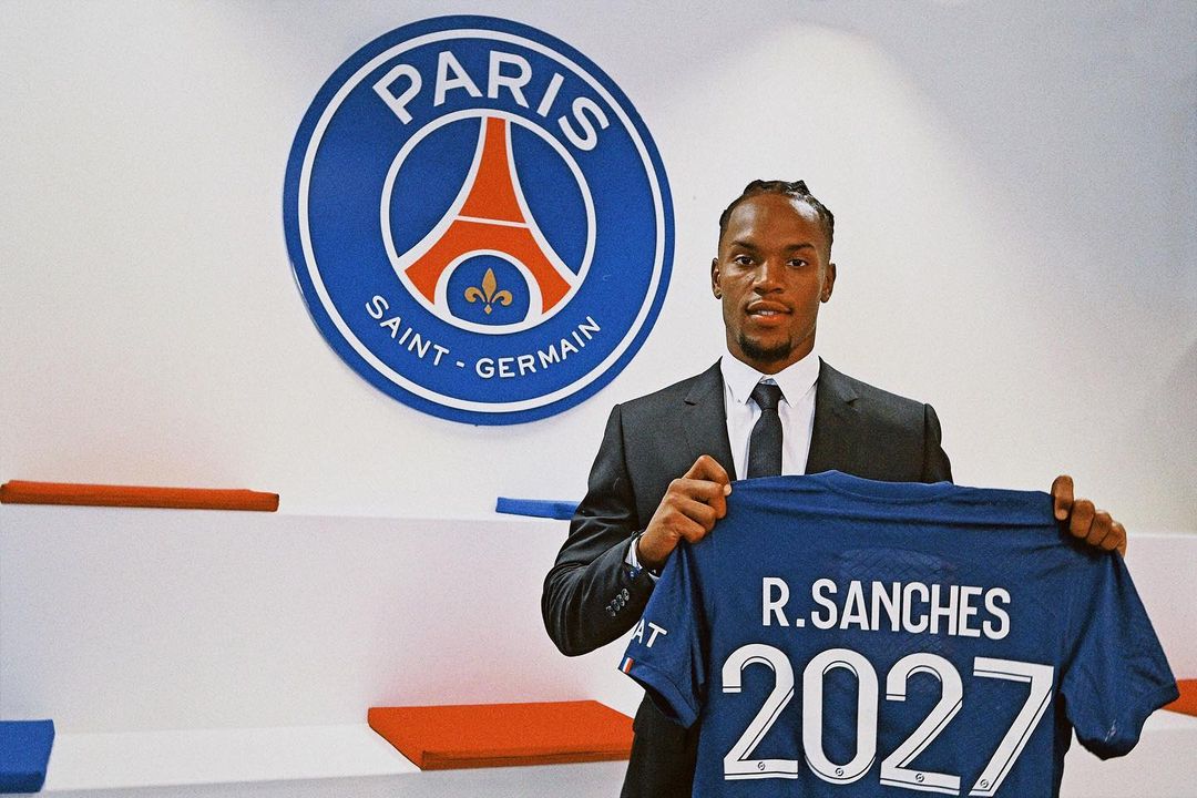 Renato Sanches es nuevo jugador del París Saint-Germain