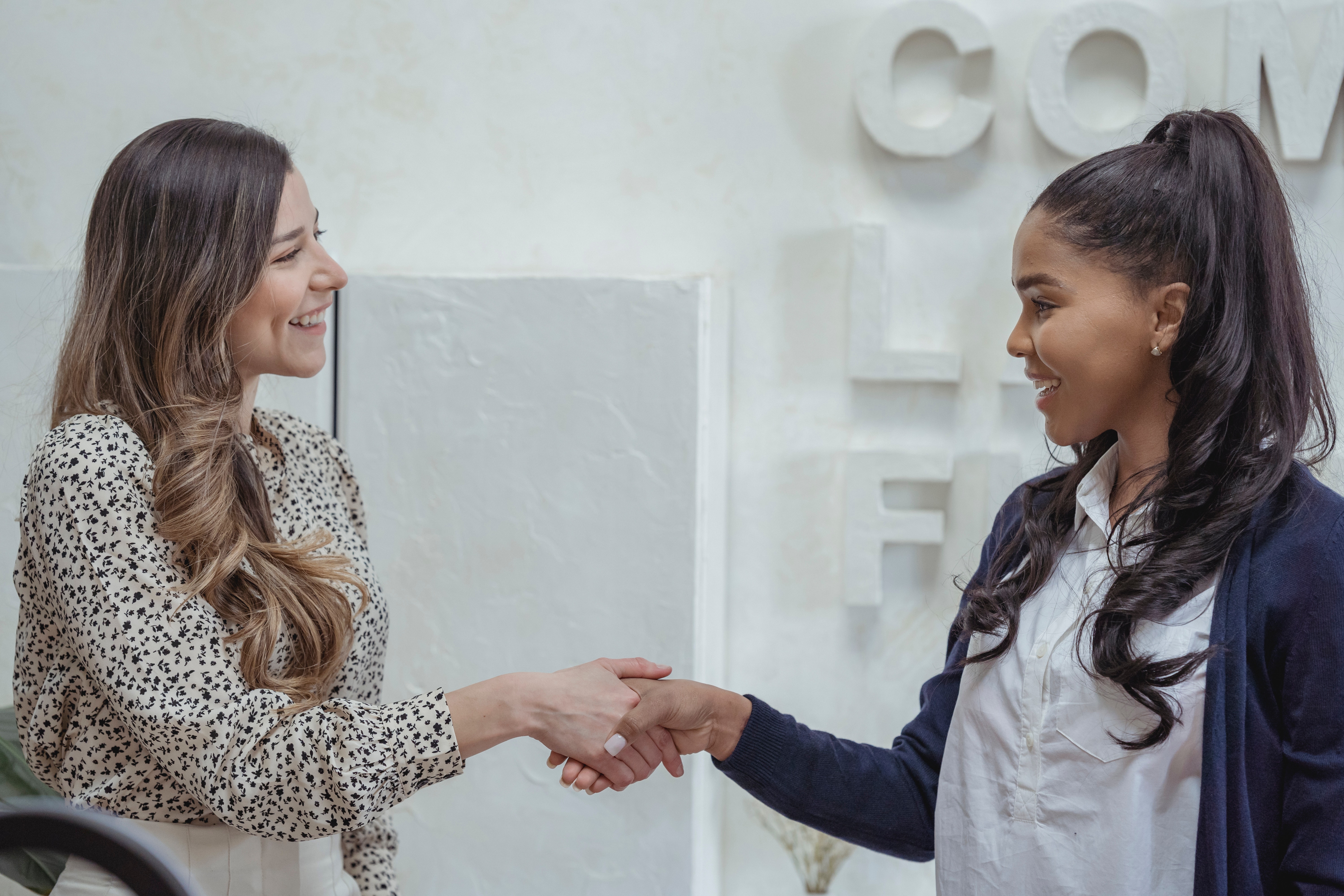 Comunidades de mujeres para mujeres que le apuestan al emprendimiento en Colombia
