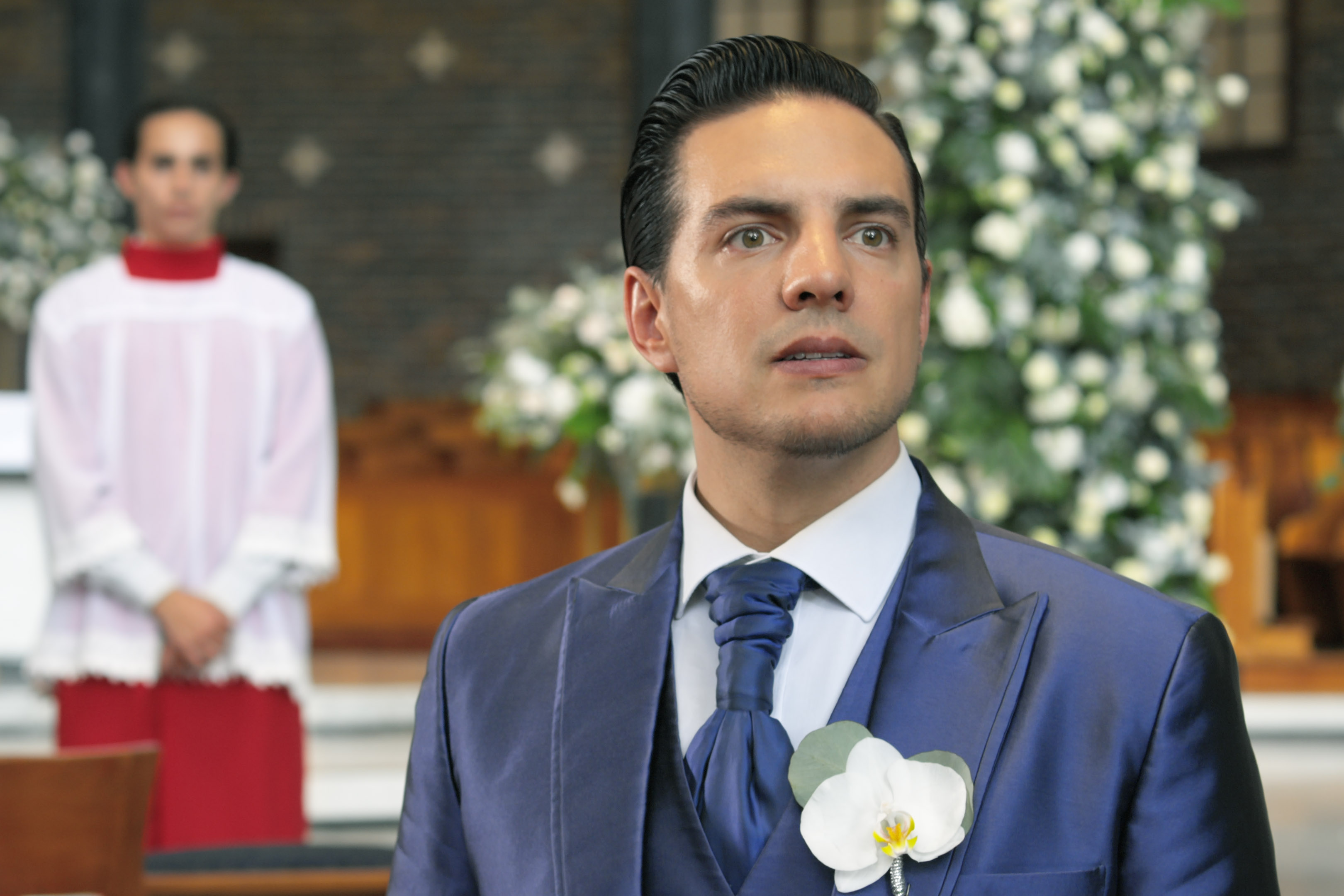 Vadhir Derbez y sus dos roles en Yo no soy Mendoza, lo último de Fernando Gaitán