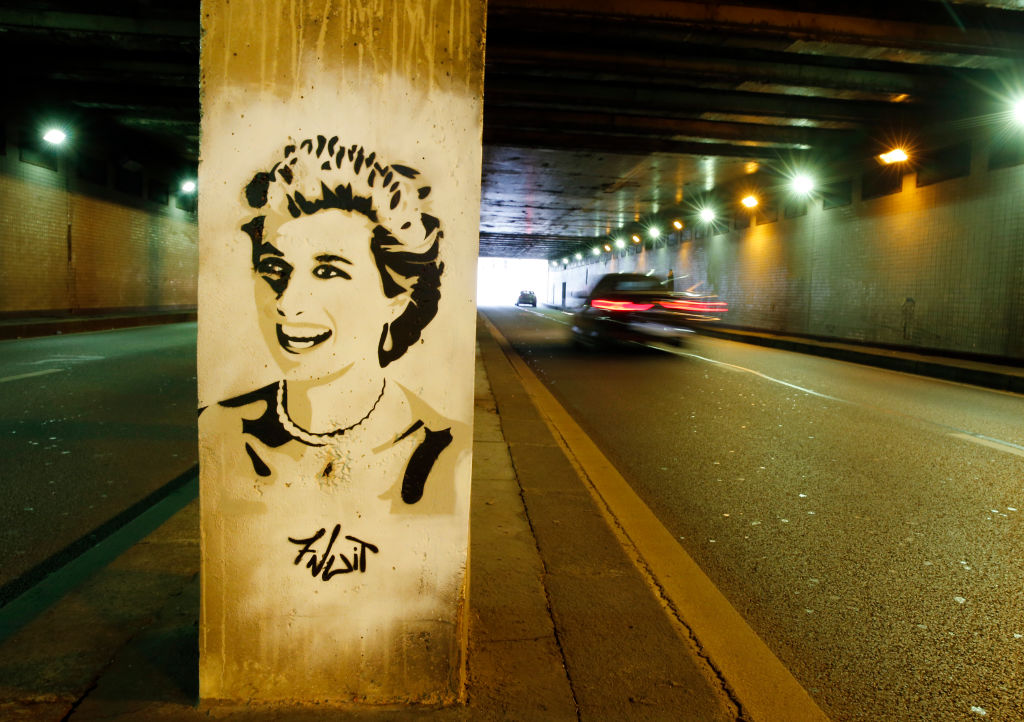 La noche del 31 de agosto de 1997 Lady Di y su novio huían de los paparazzi a toda velocidad.