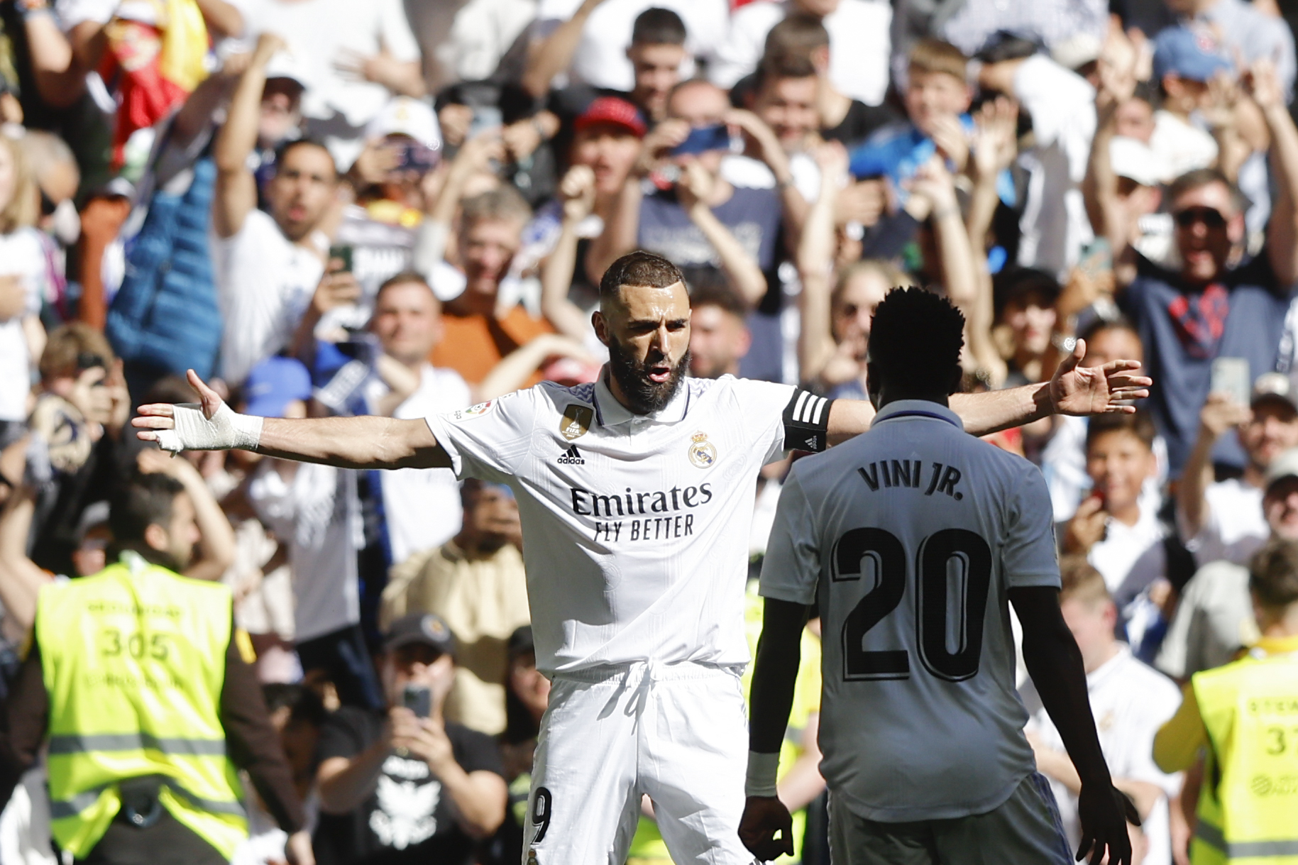 Real Madrid ganó 6-0 y sigue a 12 puntos de Barcelona en LaLiga