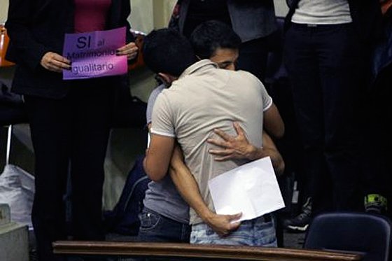 Notarios pueden casar a parejas del mismo sexo bajo la figura del matrimonio
