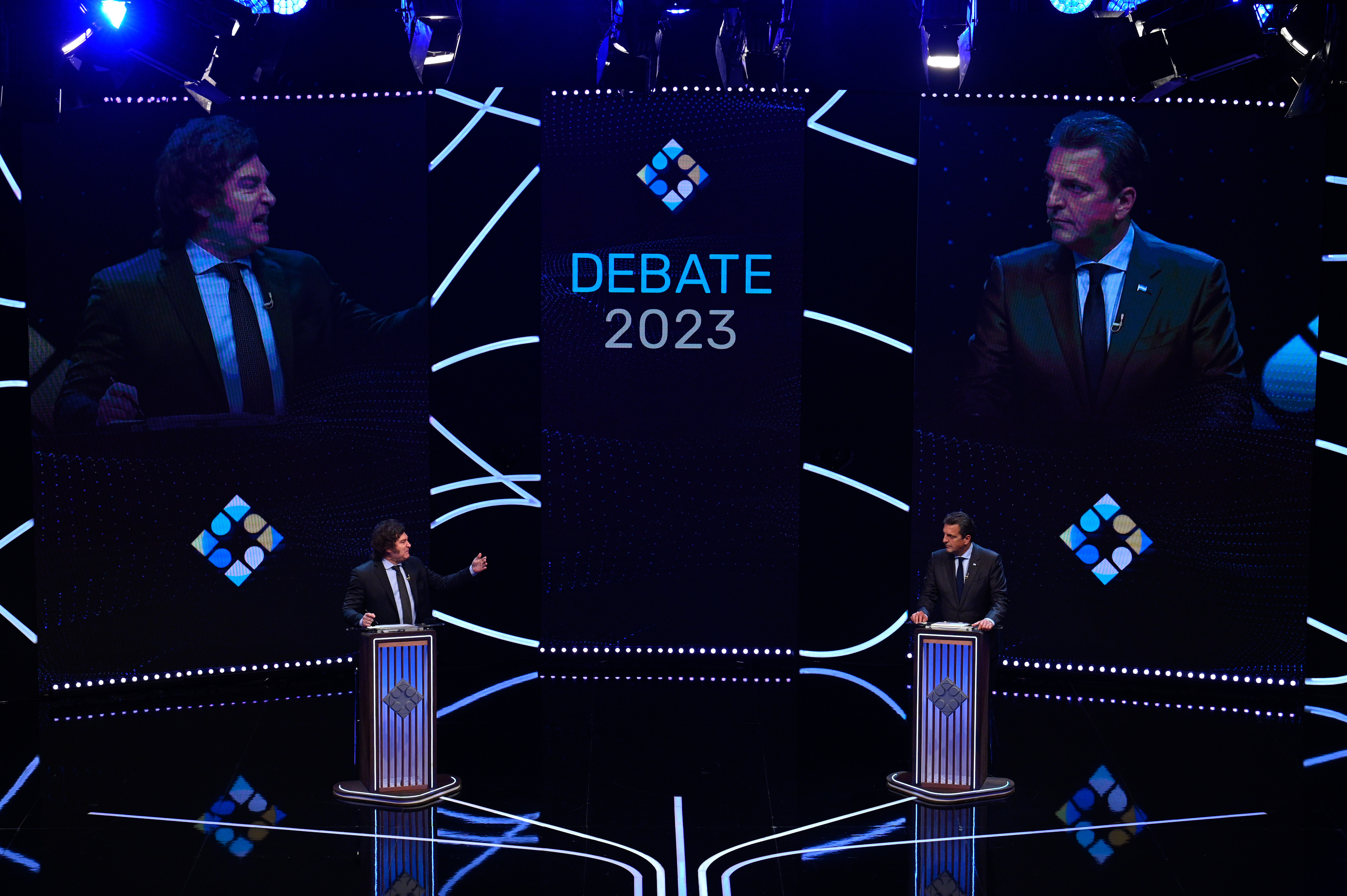 El intercambio de ataques entre Massa y Milei en el último debate presidencial