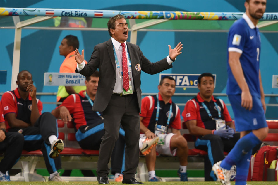 Jorge Luis Pinto hace historia con Costa Rica