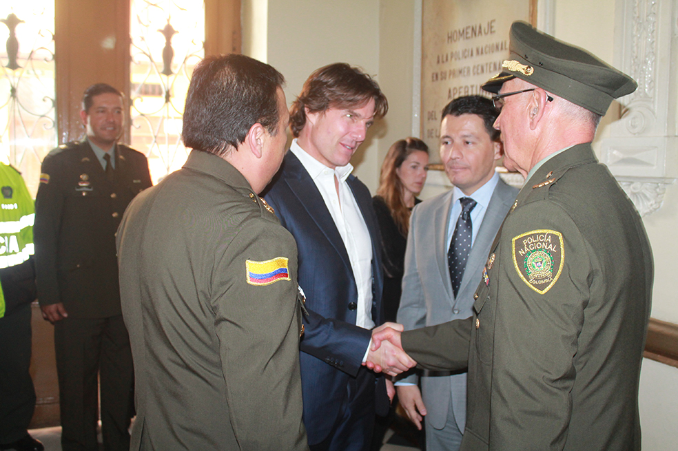 Tom Cruise recorre los pasos del narcotráfico en Bogotá