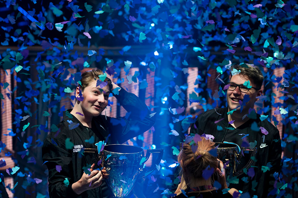 Dos chicos europeos de 16 años se convierten en millonarios al ganar el Mundial de Fortnite