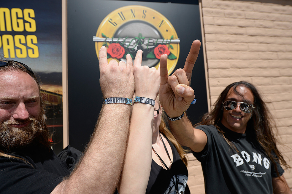 Furor por primer concierto de Guns N’ Roses en 20 años