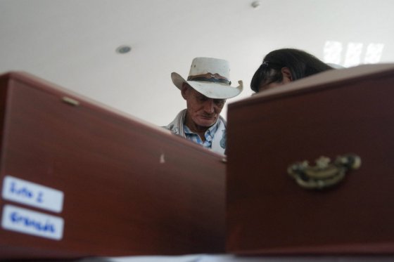 Piden vincular a exsenador Ernesto Garcés Soto en investigación por crímenes de «Los 12 Apóstoles»