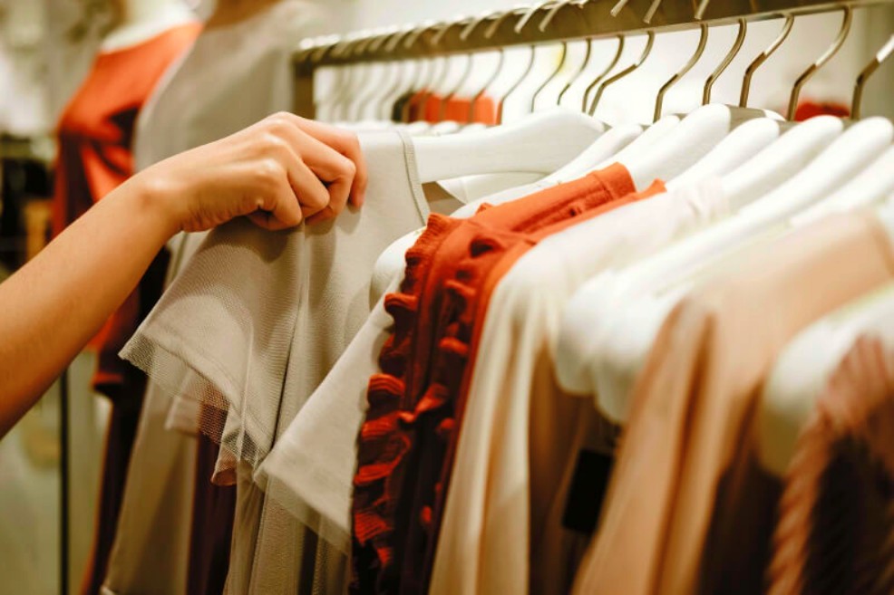 Diseñadores de moda crean plataforma para incentivar el comercio local